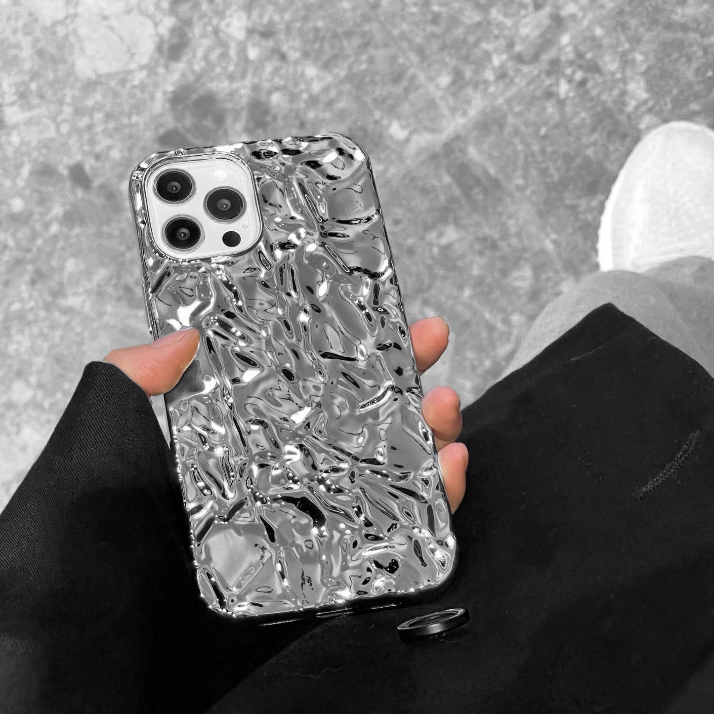 Wrinkled iPhone 17 electroplated phone case ins silicone case 16promax suitable for Apple 12